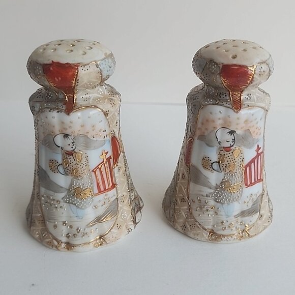 Antique Royal Satsuma Nippon Salt & Pepper Shaker Set Hand Painted Textured - Picture 4 of 7